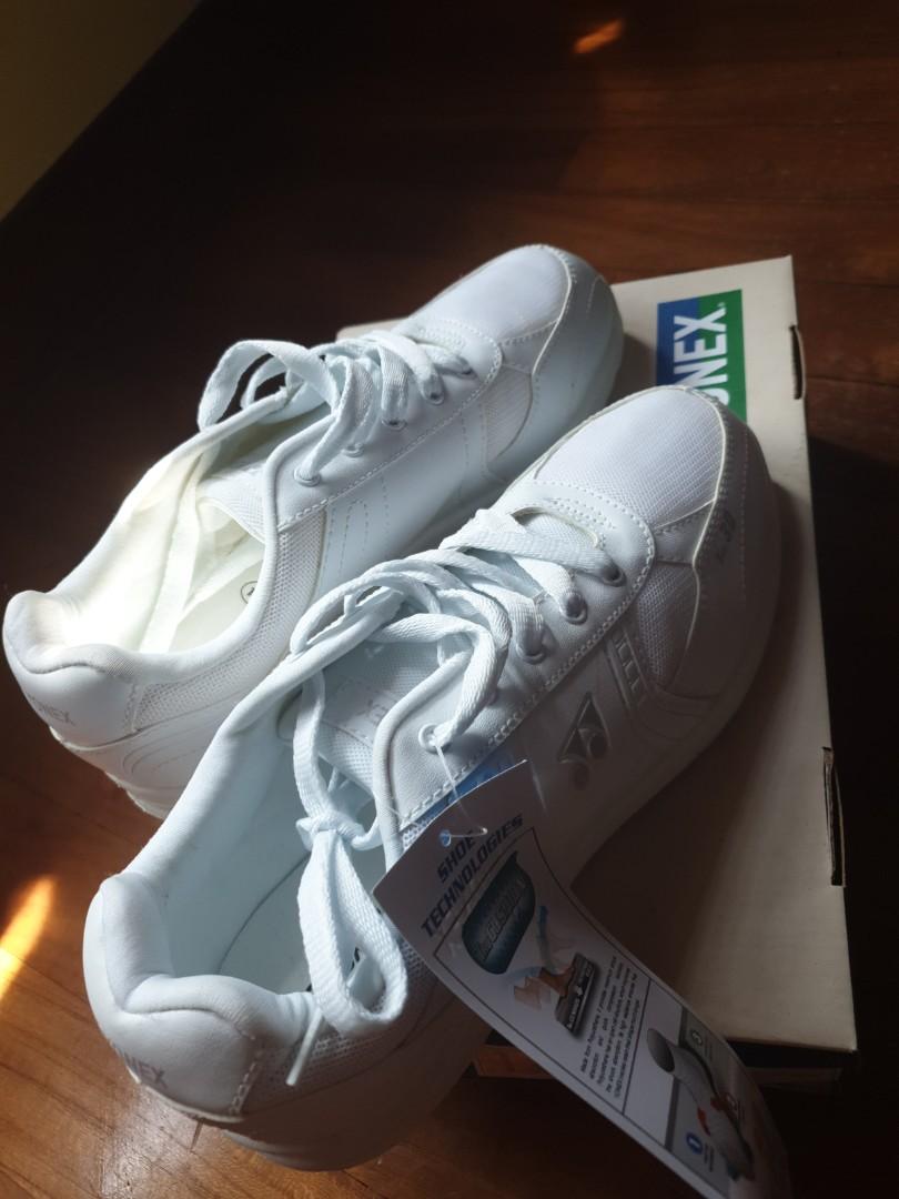 yonex white badminton shoes