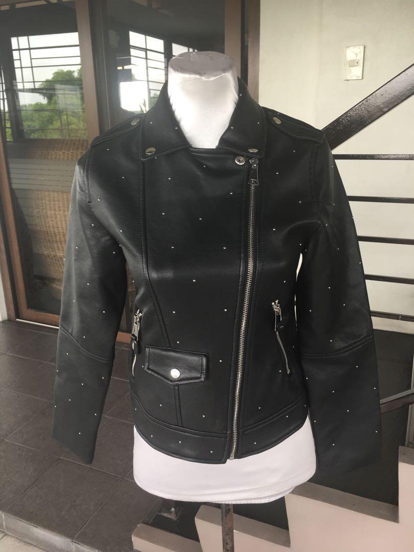 Zara ladies' leather jacket with zipper 