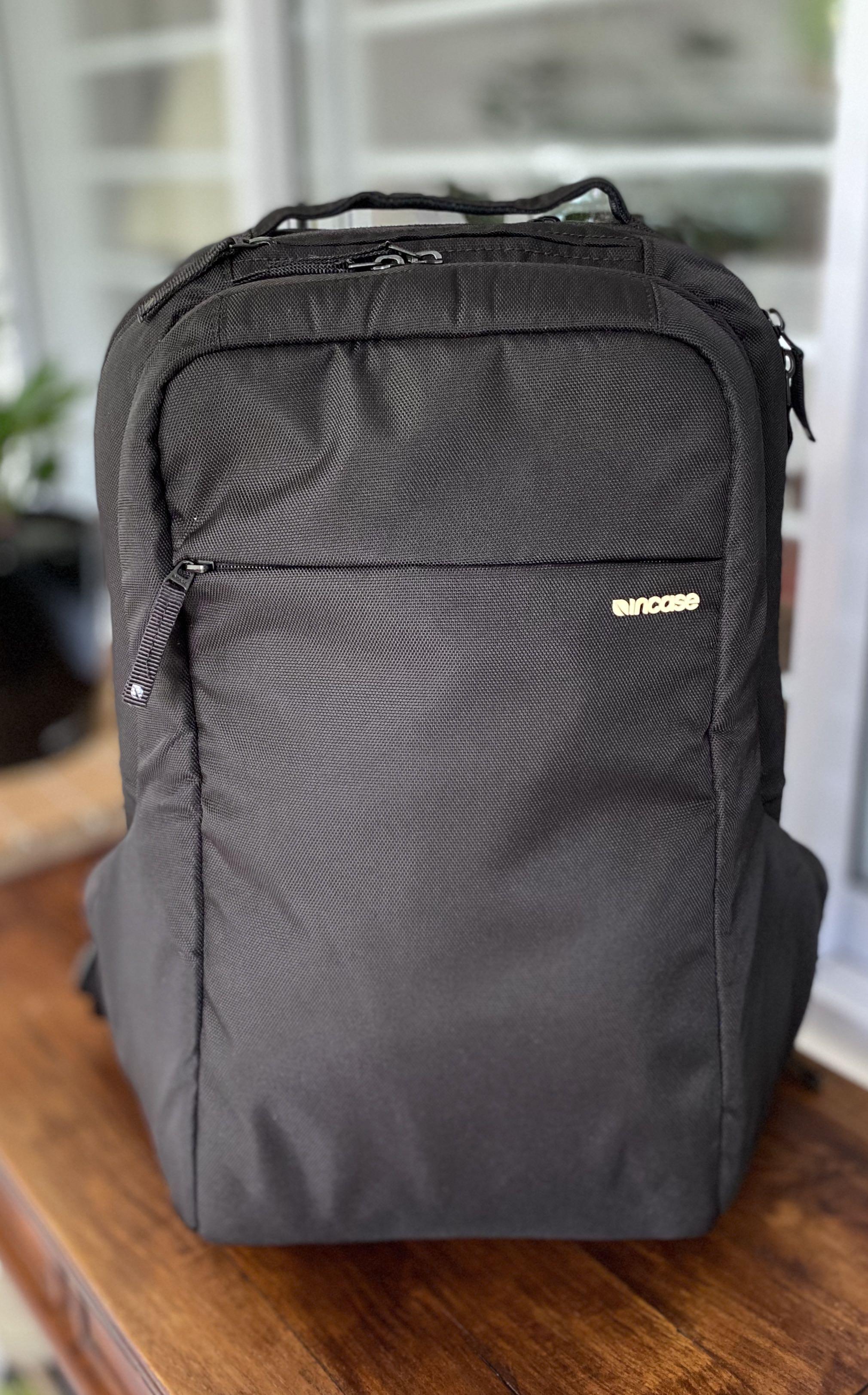 icon slim backpack