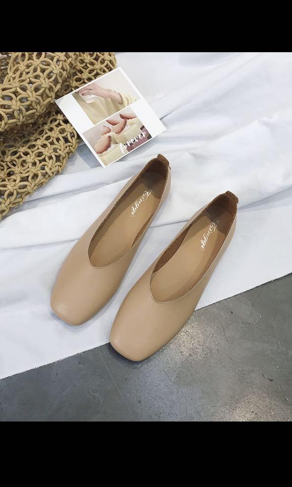 tan slip on shoes womens