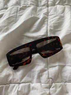 Big boxed Sunnies