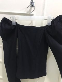 (Category: ) located in . Submitted by vwardrobe (Listing ID 1012992230, Image 1). Description: .