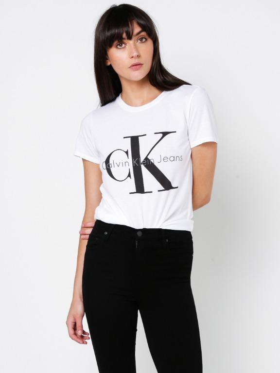 BNWT Calvin Klein Women CK Logo T-Shirt Tee (New!) White XL, Women's  Fashion, Tops, Shirts on Carousell