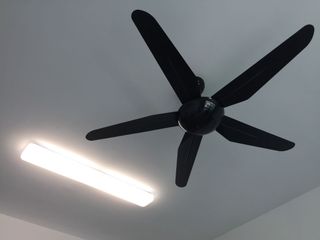 (Category: ) located in . Submitted by yingong99 (Listing ID 1012928123, Image 1). Description: .