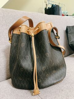 （分類：）位於 。 由 snoopyneedsmoney 提交（商品編號 1012966446，圖片 1）。簡介： 。