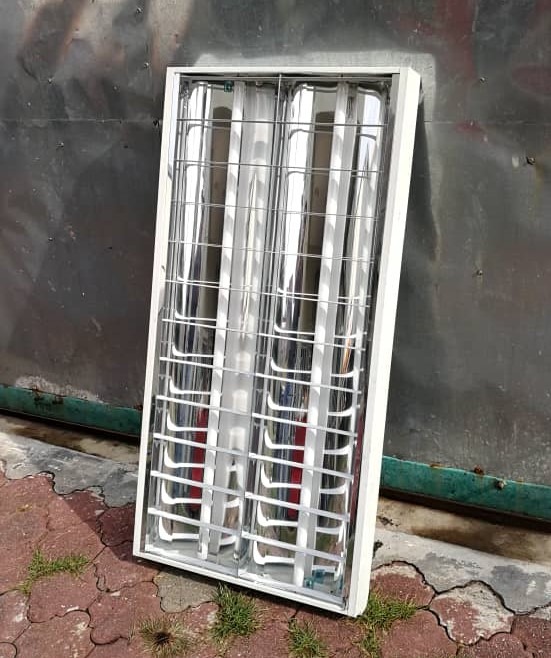 Ceiling Light Box 2'X4' Fluorescent Light Reflector Casing 2 x 36 w K.S