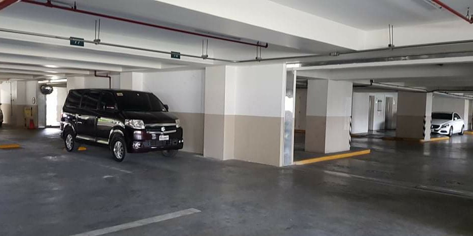 (Category: ) located in . Submitted by marknextdoor (Listing ID 1013024978, Image 1). Description: .