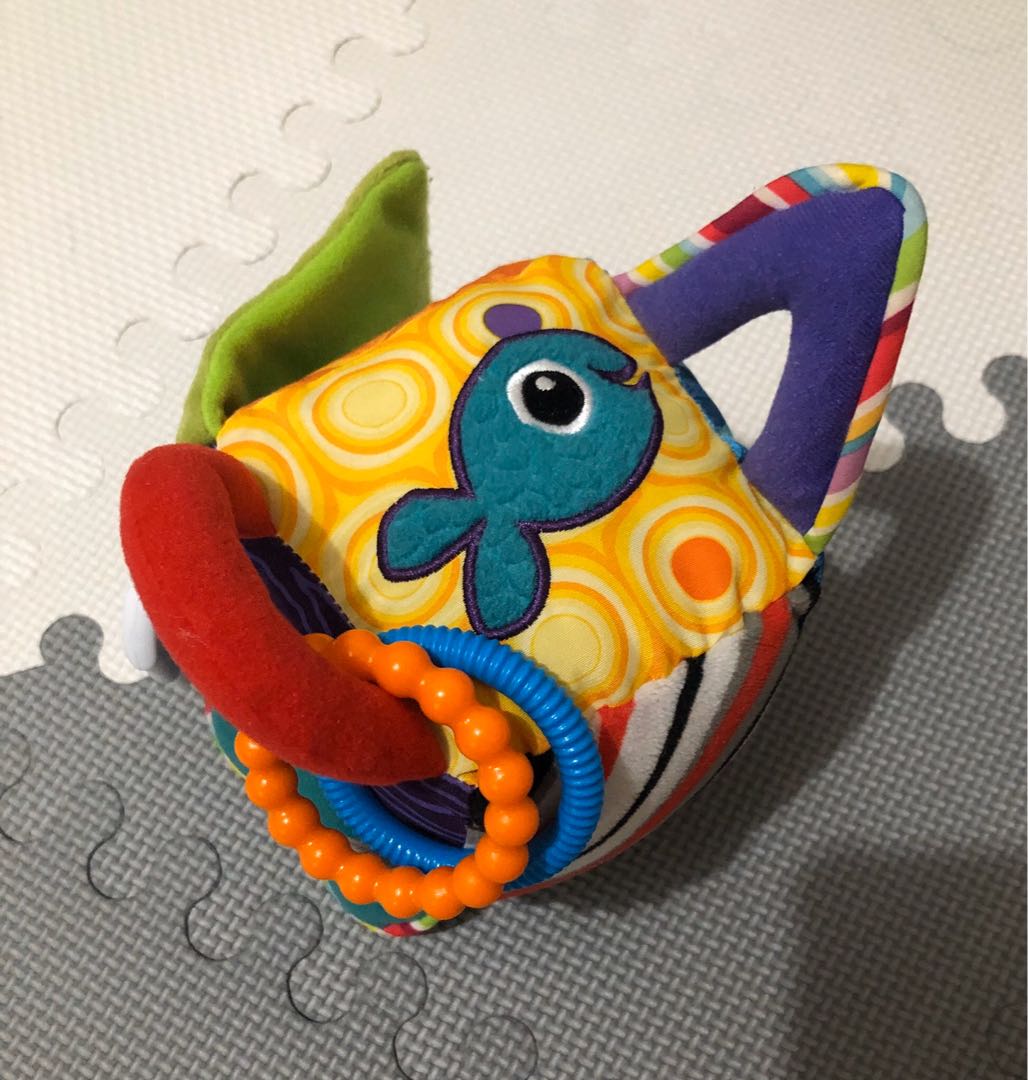 lamaze clutch cube