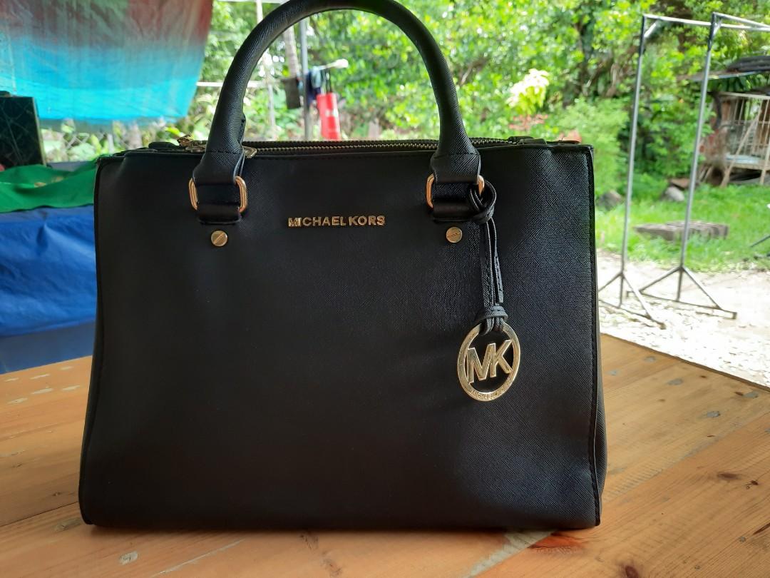 Michael kors black sales bag