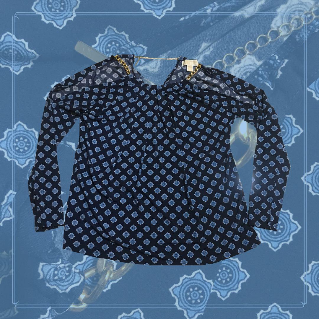 michael kors blouse with gold chain