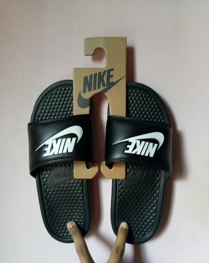 Nike Benassi Slides Sandals Clearance 