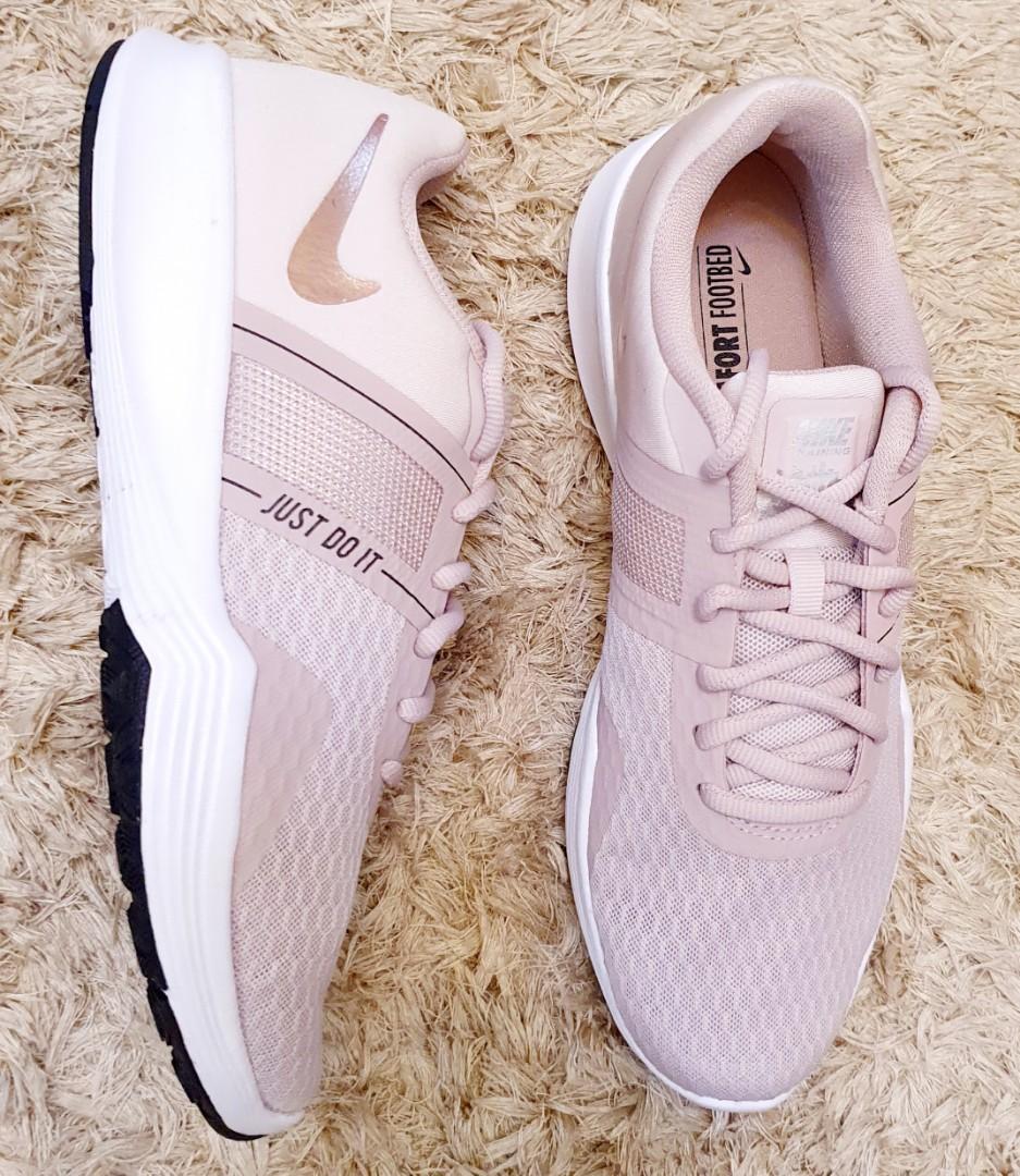 nike city trainer grey pink