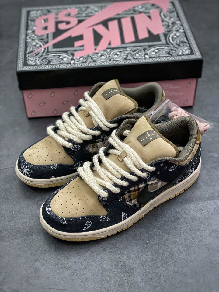 Nike X Travis Scott Sb Dunk Low Top Sneakers Men S Fashion Footwear Sneakers On Carousell