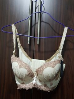 (Category: ) located in . Submitted by cheapcollection (Listing ID 1012932178, Image 1). Description: .
