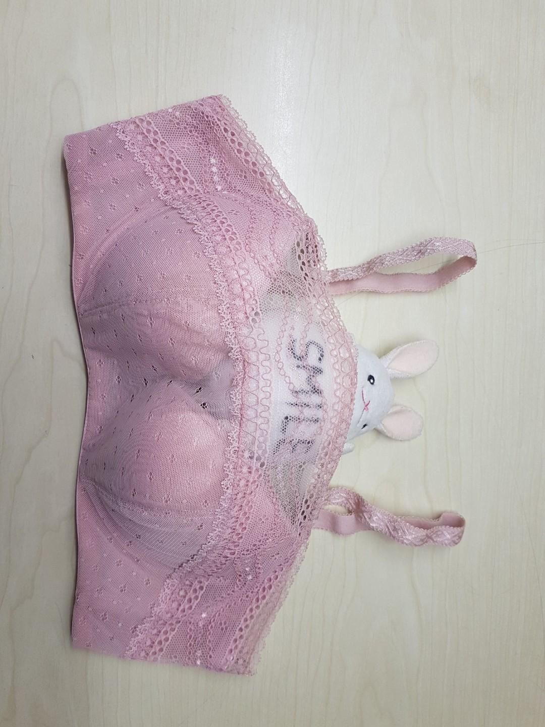 Pink lace push up bra （分類：襯衫）位於 Hong Kong。 由 connieho.ho 提交（商品編號 1013062472，圖片 1）。簡介： Sample stock 36 80。