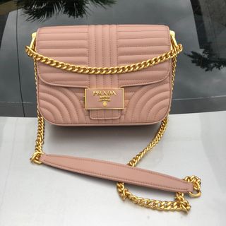 (Category: ) located in . Submitted by luxurybrandsonly (Listing ID 1013092934, Image 1). Description: .