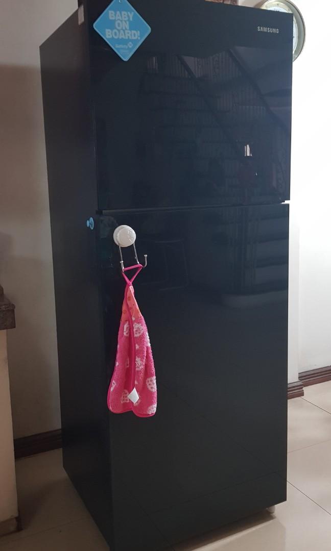 Samsung Refrigerator (with Defect) (Category: Refrigerators and Freezers) located in Makati City. Submitted by jiks_b (Listing ID 1013016009, Image 1). Description: Samsung Ref 13CF Model: 45TSGL Defect/Issue: switches off after few seconds of opening For Pickup only: Sta. Rosa, Laguna Also accepts transportify/lalamove.