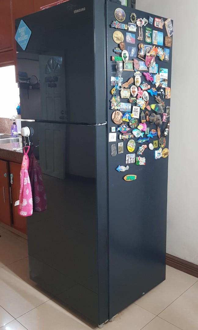 Samsung Refrigerator (with Defect) (Category: Refrigerators and Freezers) located in Makati City. Submitted by jiks_b (Listing ID 1013016009, Image 2). Description: Samsung Ref 13CF Model: 45TSGL Defect/Issue: switches off after few seconds of opening For Pickup only: Sta. Rosa, Laguna Also accepts transportify/lalamove.