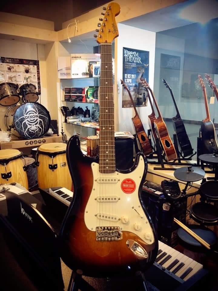 Squier stratocaster classic vibe 60s sunburst discount