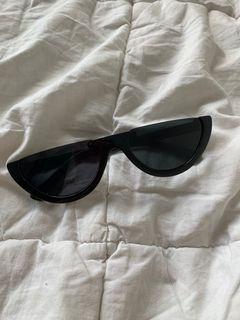 Sunglasses / sunnies