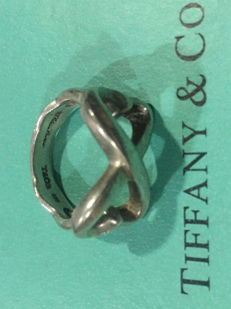 Tiffany & Co Paloma Picasso Double Heart Ring (Category: Rings) located in Makati City. Submitted by silver_ben (Listing ID 1012994482, Image 2). Description: Genuine Size 4.5 Sterling Silver.