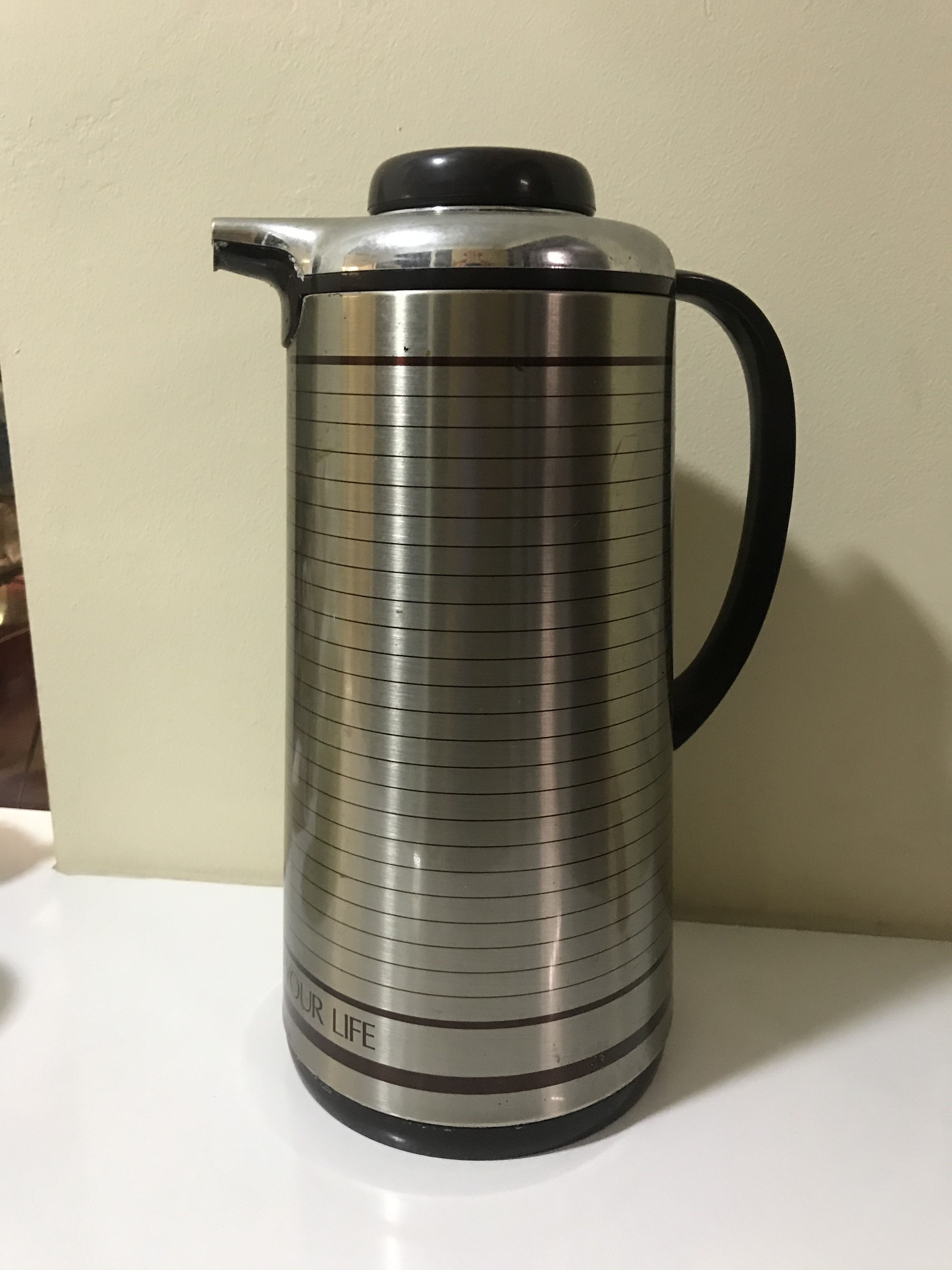 https://media.karousell.com/media/photos/products/2020/6/12/tiger_new_satin_vacuum_flask_h_1591970007_403825ce.jpg