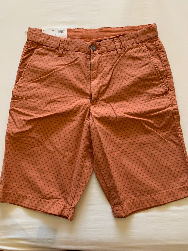Uniqlo berms, Men's Fashion, Clothes, Bottoms on Carousell