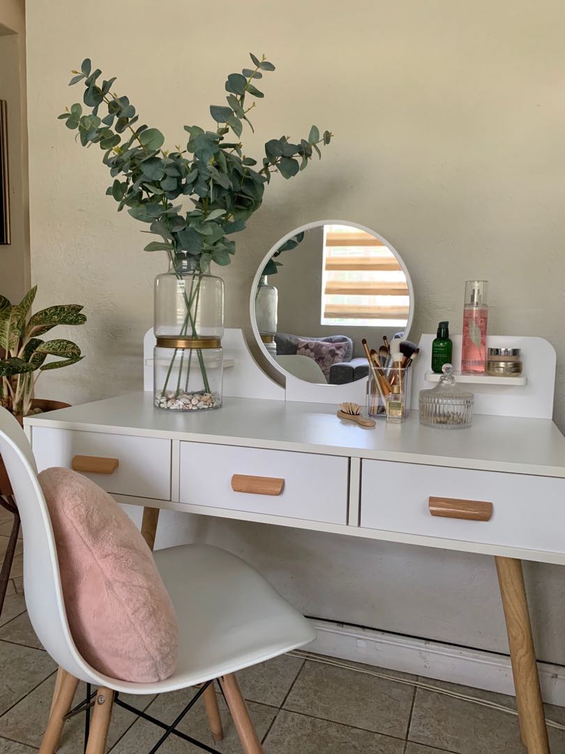 Vanity Table