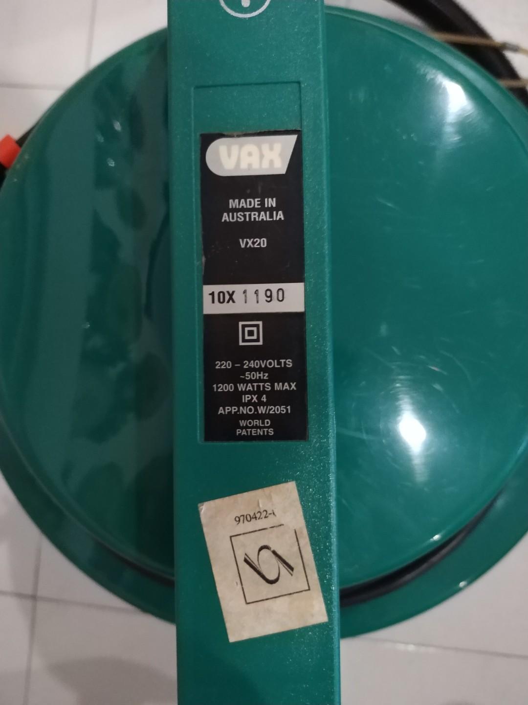 Price reduced. Vax vacuum cleaner heavy duty, can clean carpets, pet