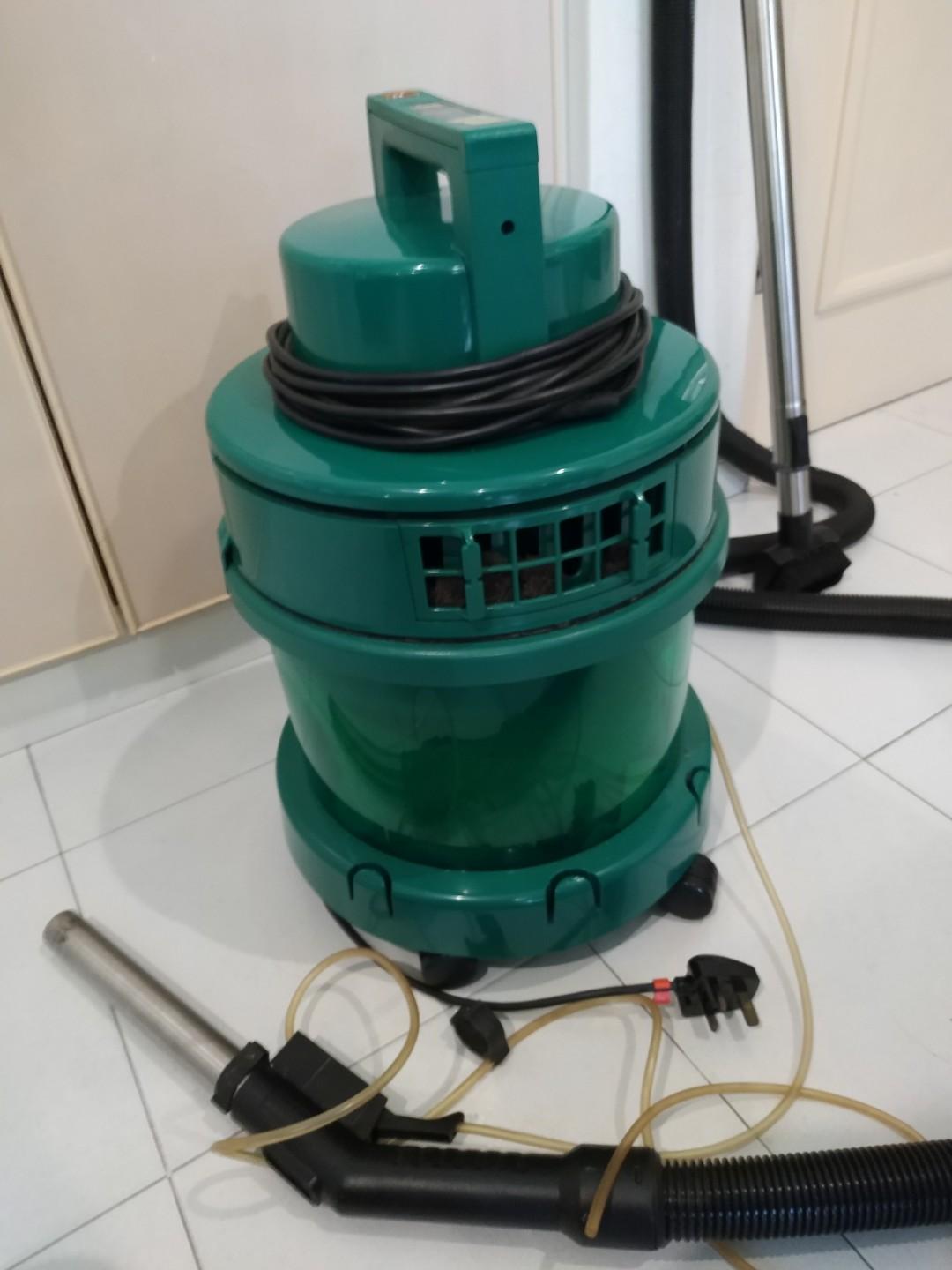 Price reduced. Vax vacuum cleaner heavy duty, can clean carpets, pet