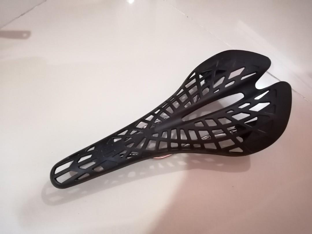 vertu saddle price