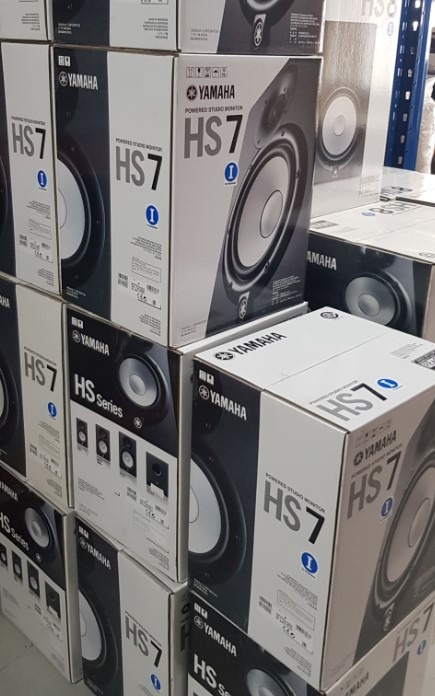YAMAHA HS7I POWERED STUDIO MONITOR Black In Colour Per Pair