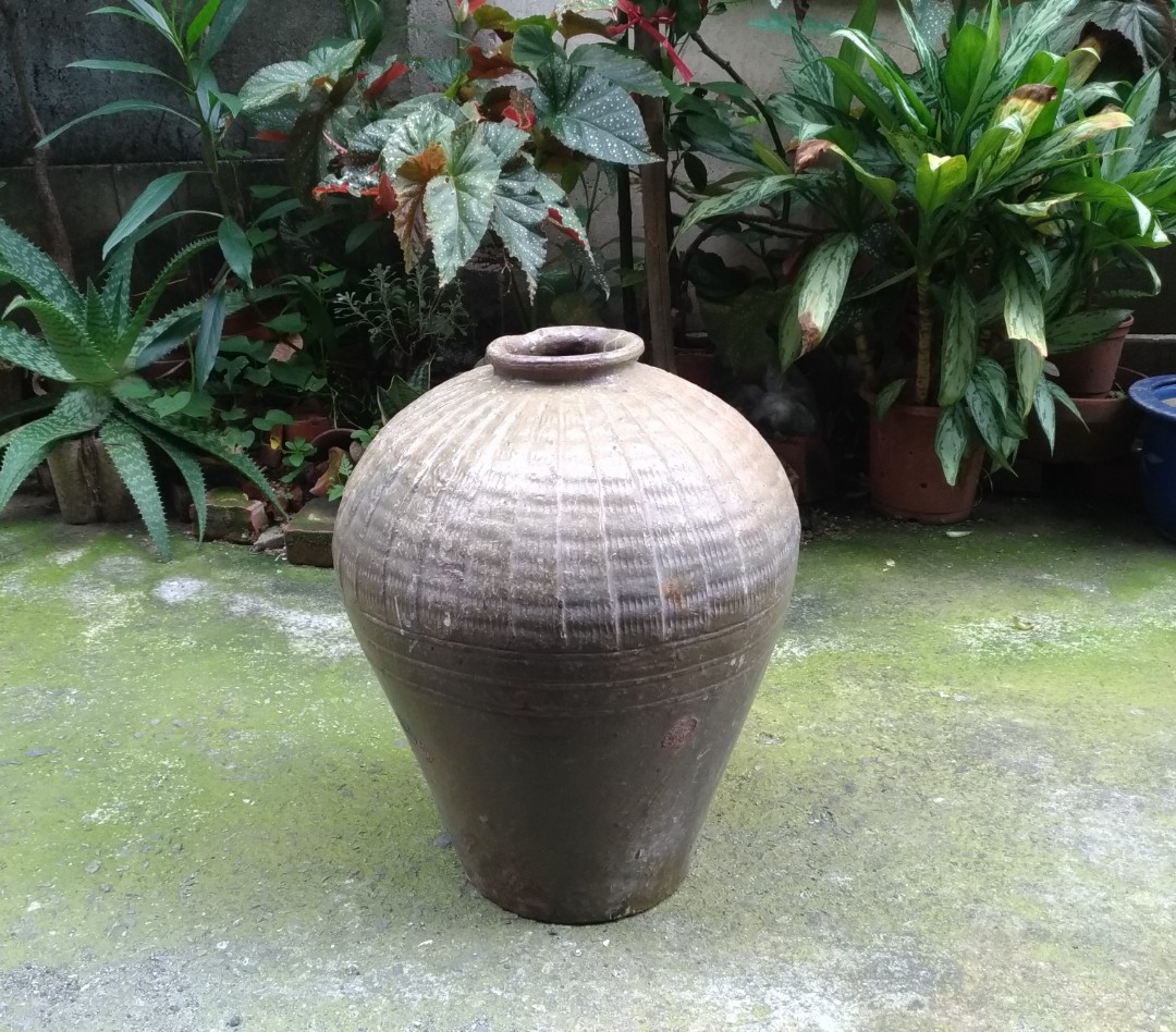 老臺灣：大酒甕 (南瓜甕、石籽甕、補鐵水)— 古物舊貨、早期民藝、古道具、早期磚胎陶瓷收藏, 書籍、休閒與玩具, 收藏、紀念品, 其他古董在旋轉拍賣