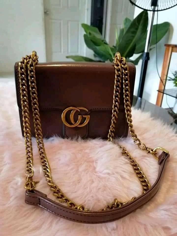 cg logo purse