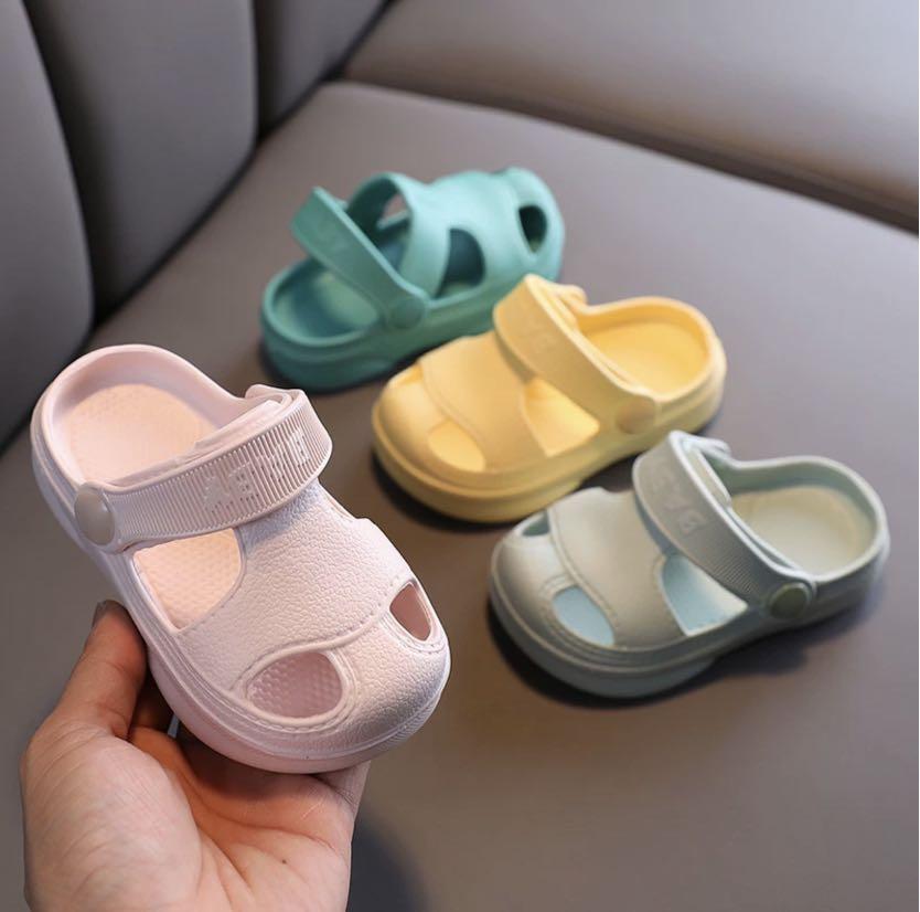 baby croc shoes