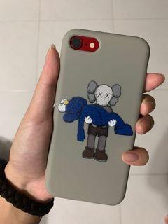☘️ bnib - iPhone 7/8 kaws soft case
