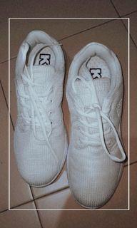 BNIB Unisex White Sneakers (EU 42/UK8)