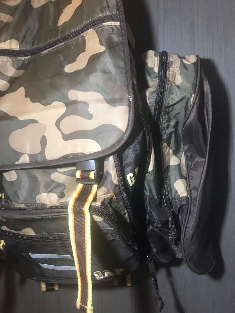 camou backpack (Category: Backpacks) located in San Juan City. Submitted by outlet18 (Listing ID 1013316607, Image 2). Description: 9.9/10 condition authentic Gap very light to carry with many pockets & expandable side pockets no issues good as new.