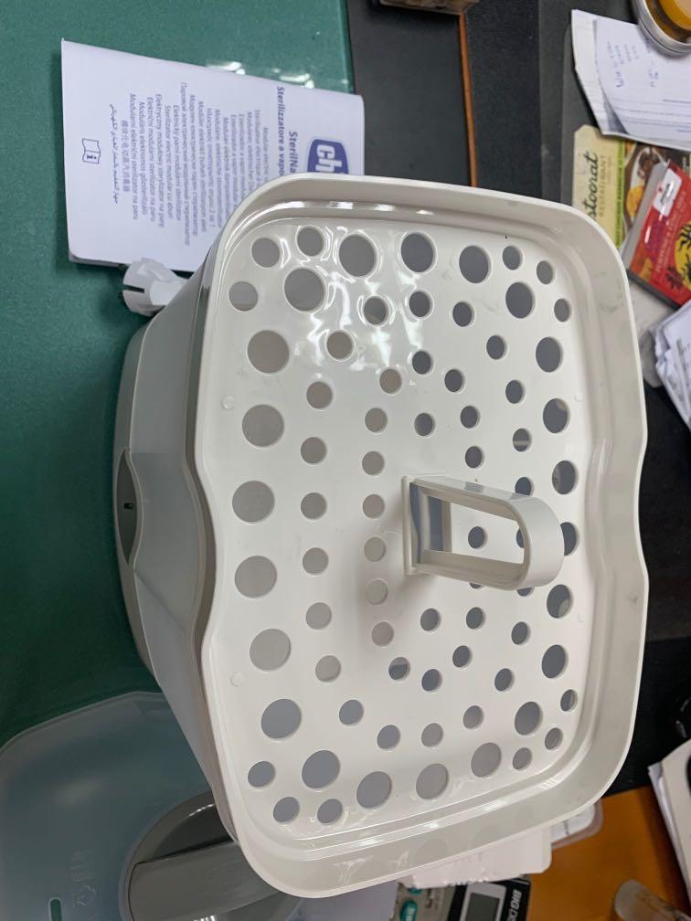Chicco Steril Natural 2 in1 (Category: Weaning & Toddler Feeding) located in Pasay City. Submitted by ayinong168 (Listing ID 1013296048, Image 3). Description: Item is still in box , never been used, still in excellent condition pm for inquiries.