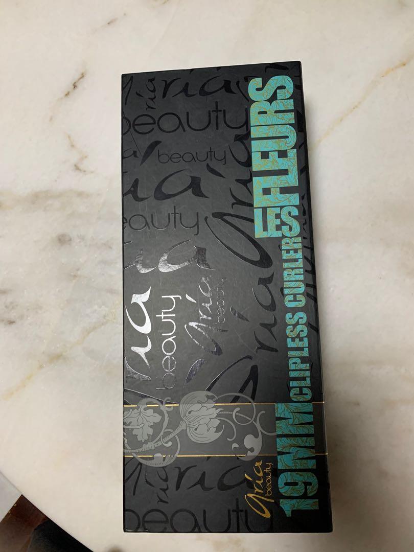 Clipless Curlers (Category: Hair) located in Petaling Jaya. Submitted by muzaffarwf (Listing ID 1013147270, Image 1). Description: Used once Bought in 2018 Bought in the UK RRP £160 selling a cheaper price Price can nego.