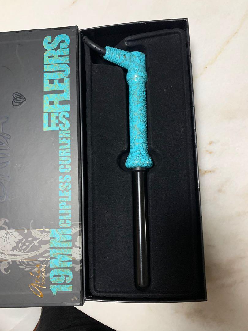 Clipless Curlers (Category: Hair) located in Petaling Jaya. Submitted by muzaffarwf (Listing ID 1013147270, Image 2). Description: Used once Bought in 2018 Bought in the UK RRP £160 selling a cheaper price Price can nego.