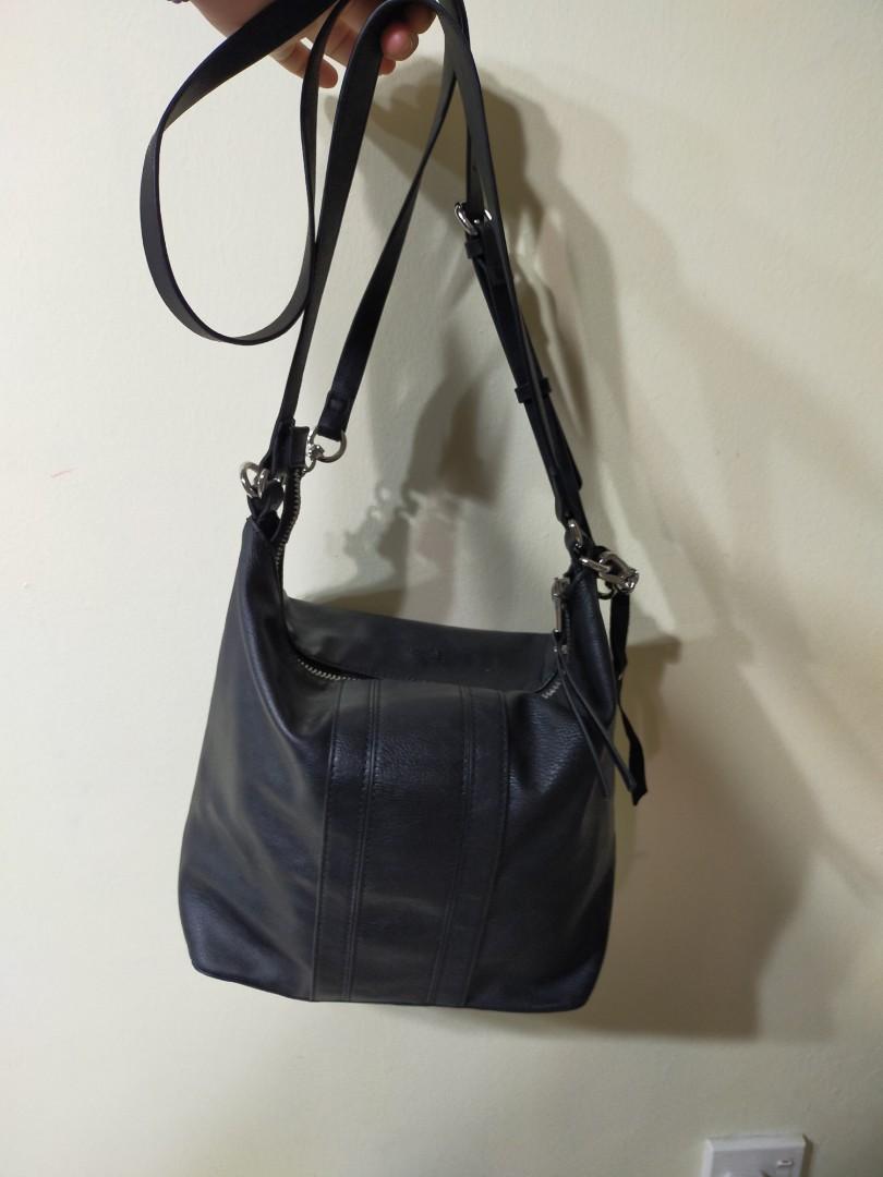 esprit compact sling bag