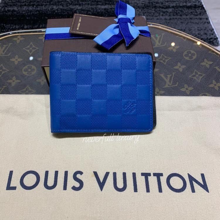 Louis Vuitton Men Multiple Wallet (blue leather trim), Luxury, Bags &  Wallets on Carousell