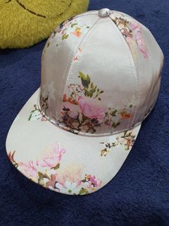 (Category: ) located in . Submitted by wardrobe_maniac__ (Listing ID 1013297133, Image 1). Description: .