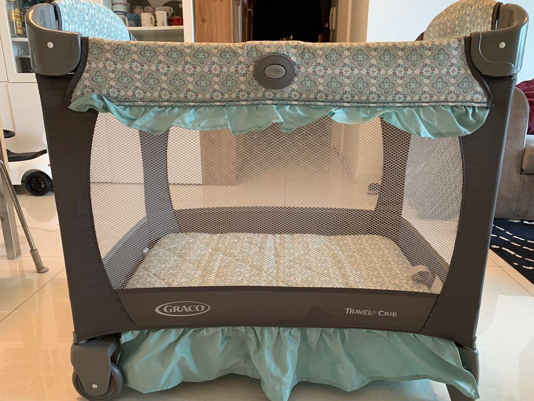 Graco travel lite baby crib & portable playard 2025