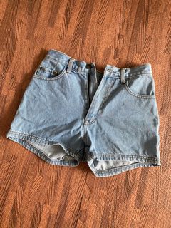 (Category: ) located in . Submitted by lylsells (Listing ID 1013199966, Image 1). Description: .