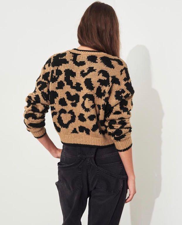 Hollister leopard sweater clearance