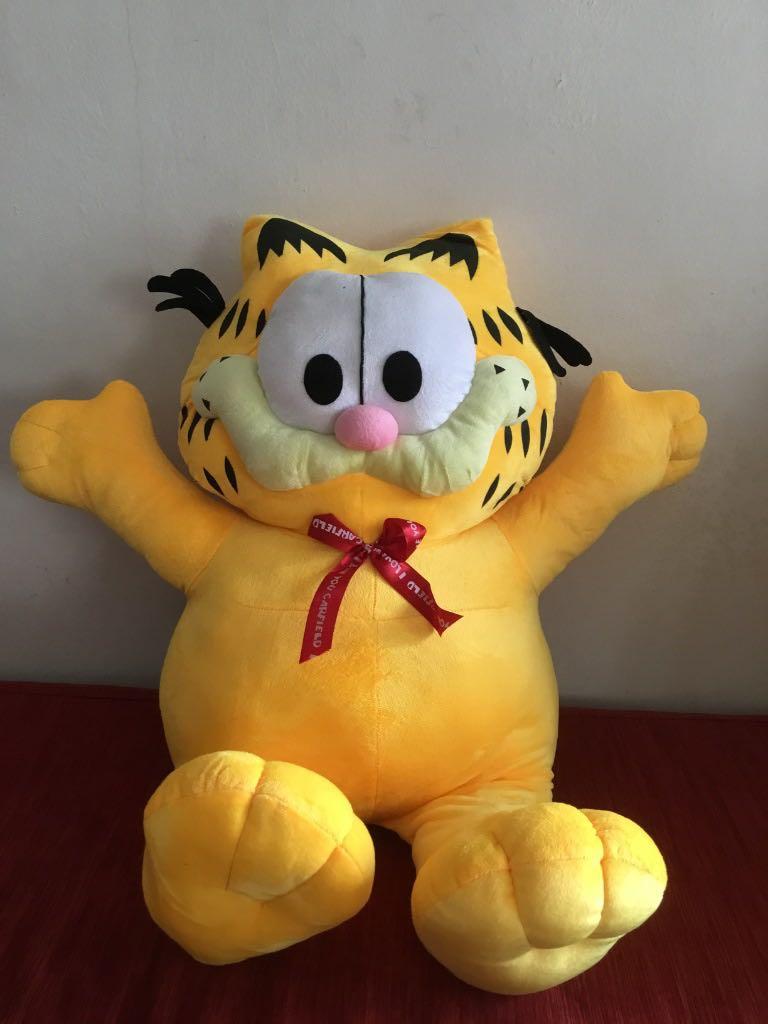 huge garfield plush