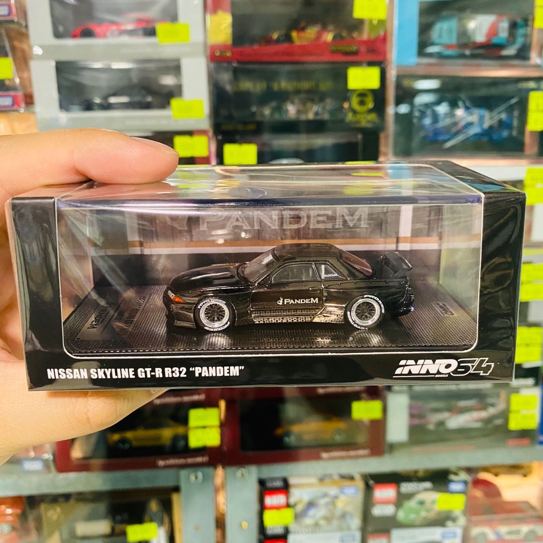 inno64 スカイラインGT-R R32 PANDEMクロームブラック香港限定 イノモデル香港限定パンデム日産スカイラインGTーRのクローム