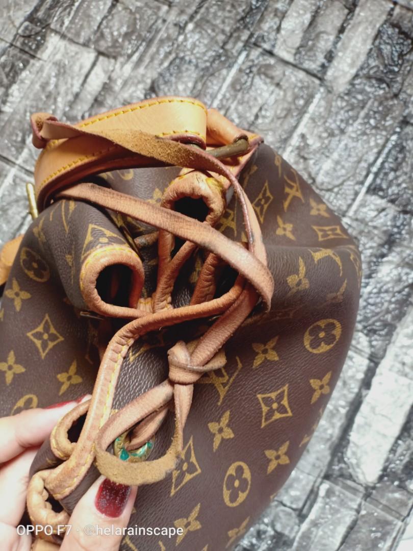 Louis vuitton pull string 2025 bag